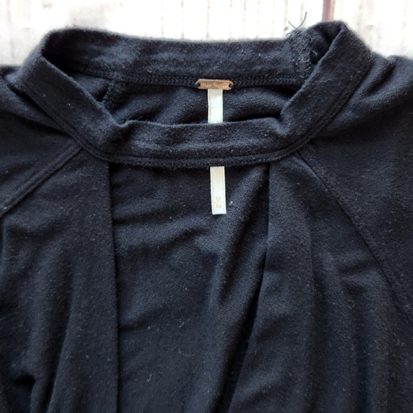 Free People "Just A Twist" Keyhole Cutout Top Black Short Sleeve, Women's Size M - Picture 5 of 10